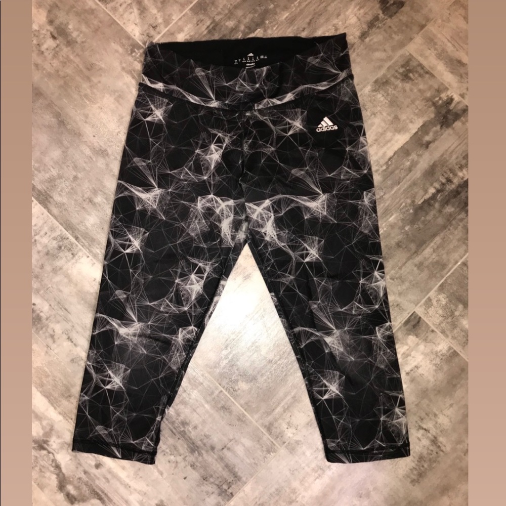 Black and White Capri Leggings